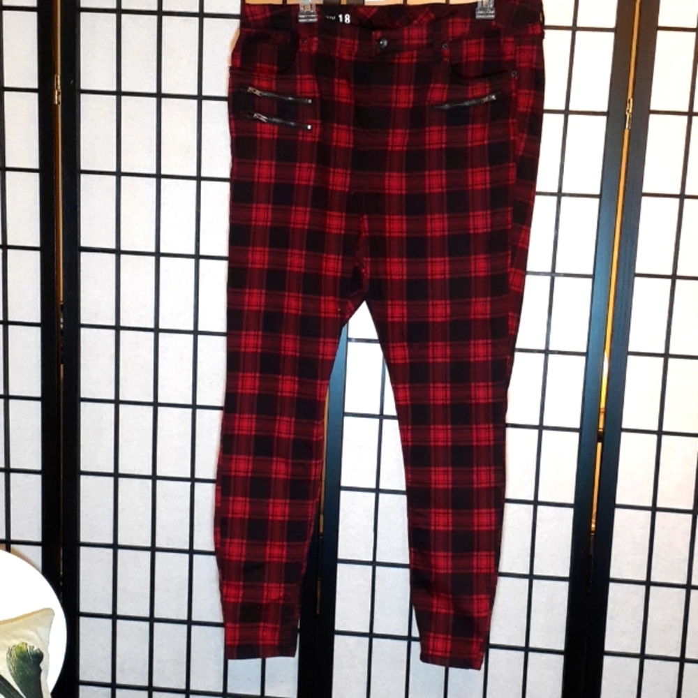 Hot Topic red plaid skinny jeans